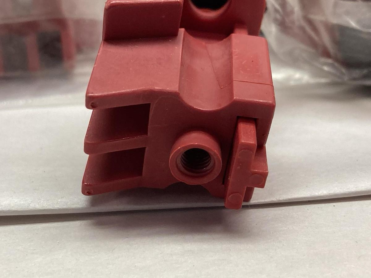 Brady,66320,Universal Multi-Pole Circuit Breaker Lock-Out LOT OF 16