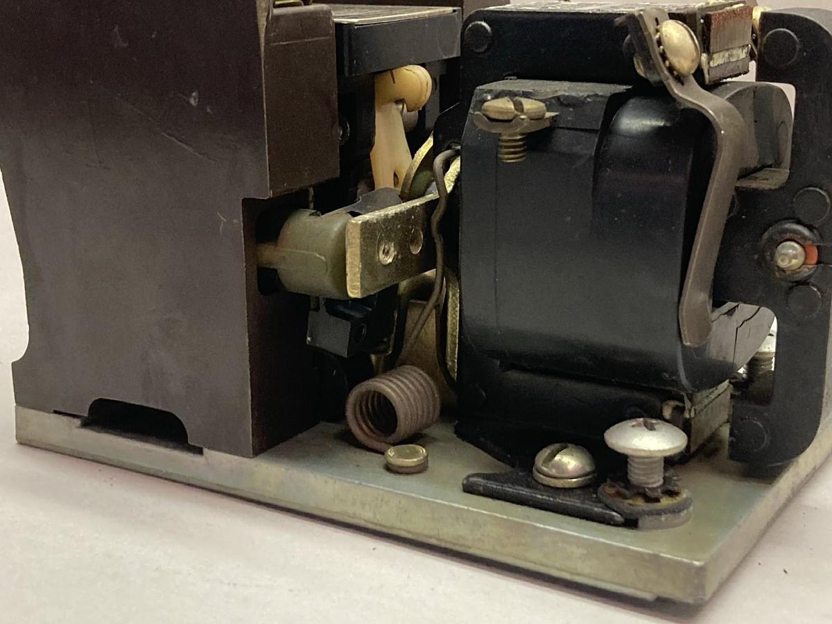 Used Joslyn Clark,713UPE,Pneumatic Timing Relay 110-120Vac Type PMT