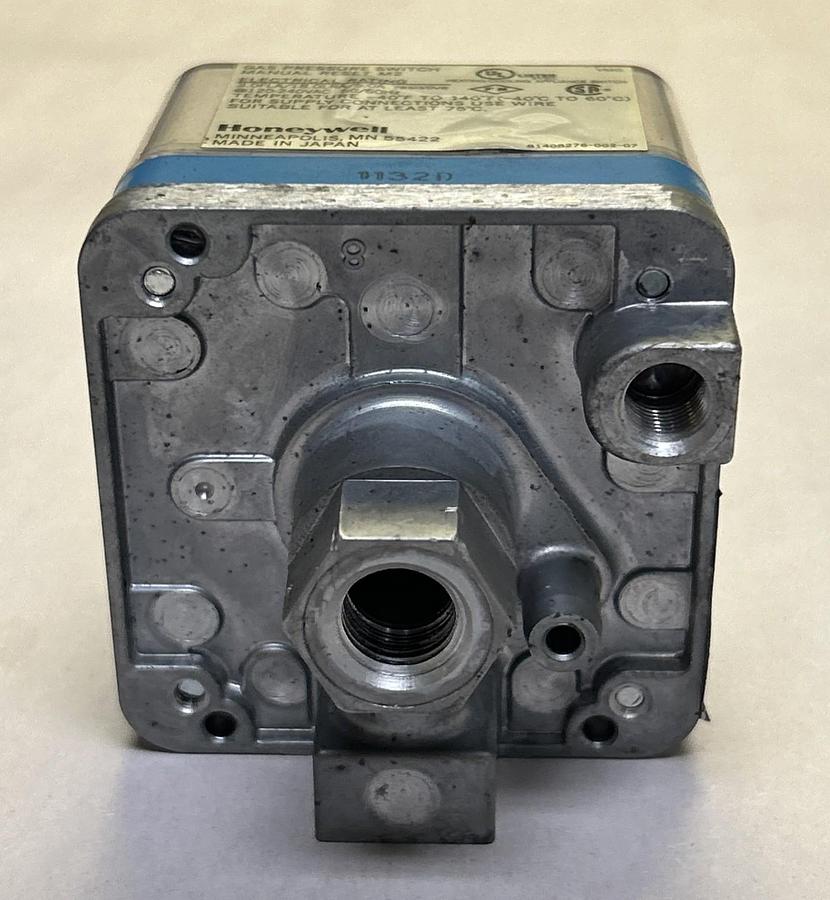 Used HONEYWELL,C6097B,GAS PRESSURE SWITCH