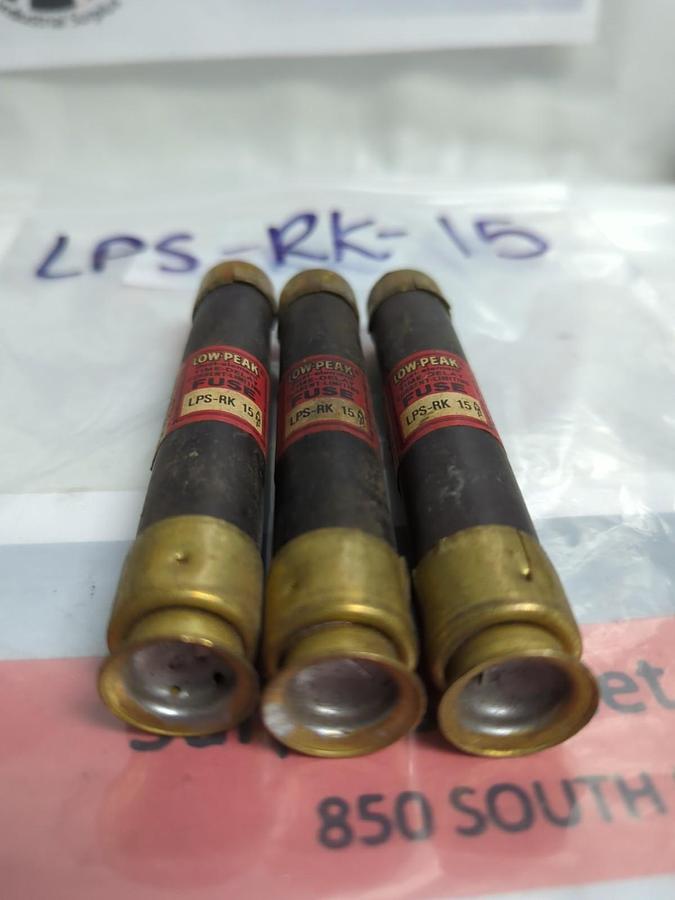 Used COOPER BUSSMANN,LPS-RK-15,LOW-PEAK 15 AMP FUSE LOT OF 3 PRE-OWNED