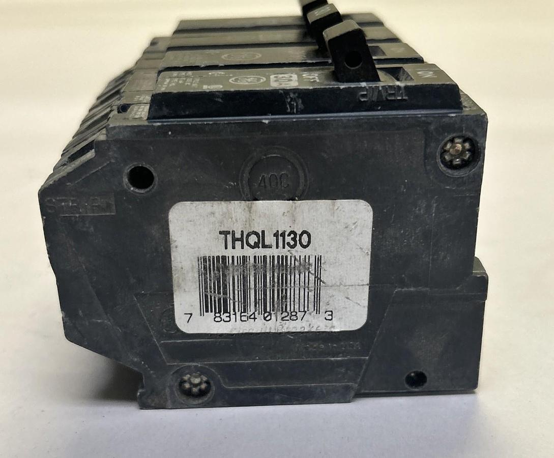 Used GENERAL ELECTRIC,THQL1130,CIRCUIT BREAKER 30A 120/240V 1P LOT OF 4