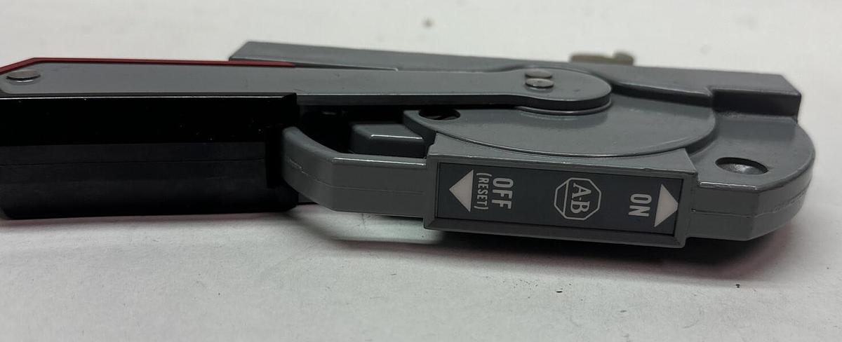 Used Allen Bradley,2100 series,Manual ON/OFF Switch Lever/Handle from MCC Bucket