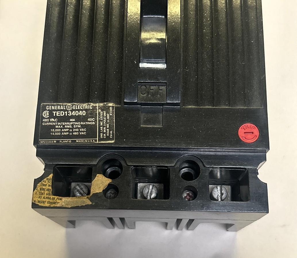 Used GENERAL ELECTRIC,TED134040,CIRCUIT BREAKER 40A 480V 3P