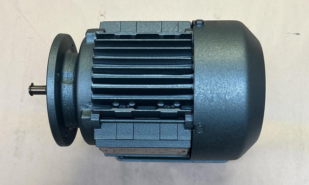 SEW EURODRIVE,DFT71D4,GEAR MOTOR 0.5HP 1700RPM 2 / 1AMP 3 PHASE 230/460V NOS