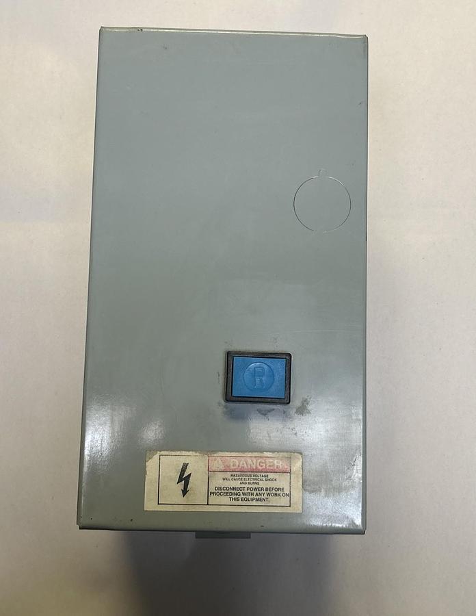Used SIEMENS,SXL1B4417A8542Q,STARTER W/ ENCLOSURE
