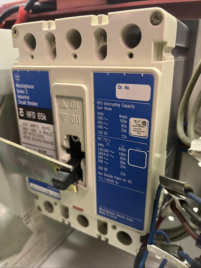 Used CUTLER HAMMER,F2100,DUAL DISCONNECT MCC BUCKET 100A BREAKER 30AMP FUSED