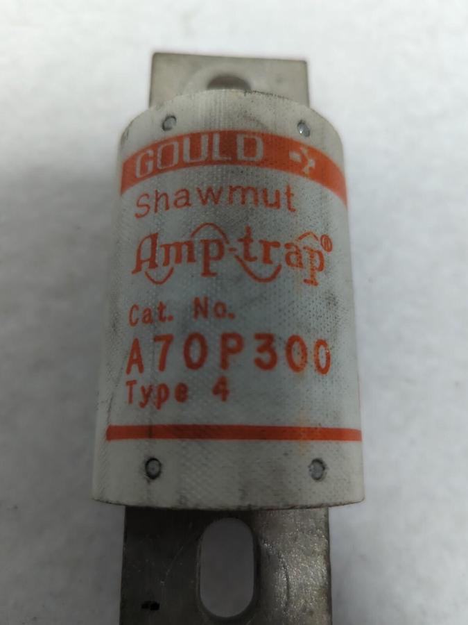 Used GOULD SHAWMUT,A70P300,AMP-TRAP 300 AMP FUSE PRE-OWNED