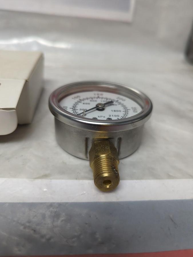 MARSH,J7658,GAUGE 2-1/2 IN FACE 1/4 IN NPT BOTTOM CONNECTION 0-300PSI NOS