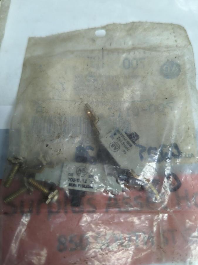 Used ALLEN BRADLEY,700-C11Z,SERIES A OVERLAP CONTACT CARTRIDGE REAR DECK LOT OF 2 NOS