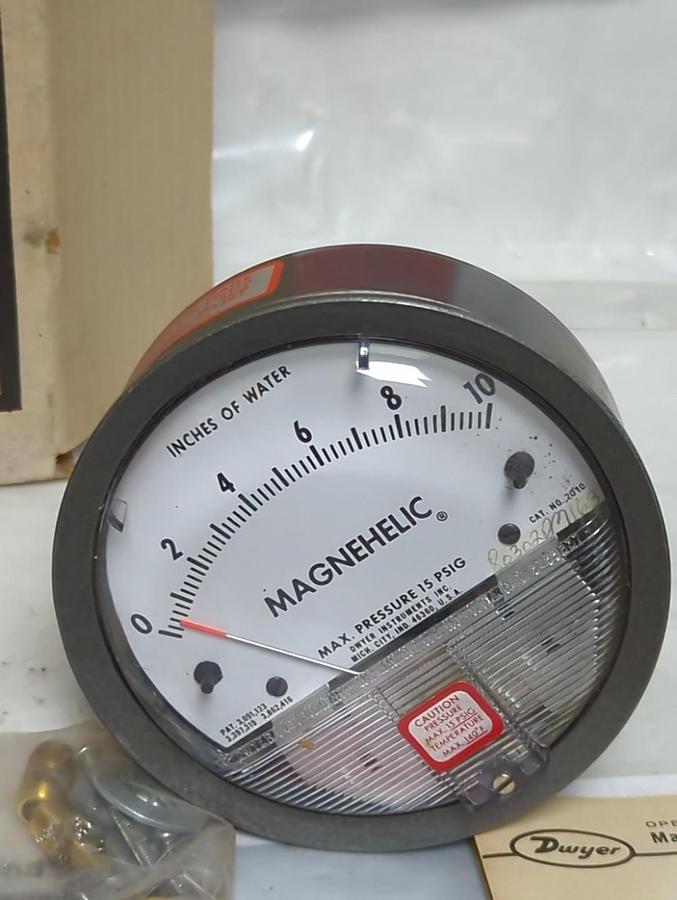 DWYER,2010,MAGNEHELIC PRESSURE GAUGE NOS