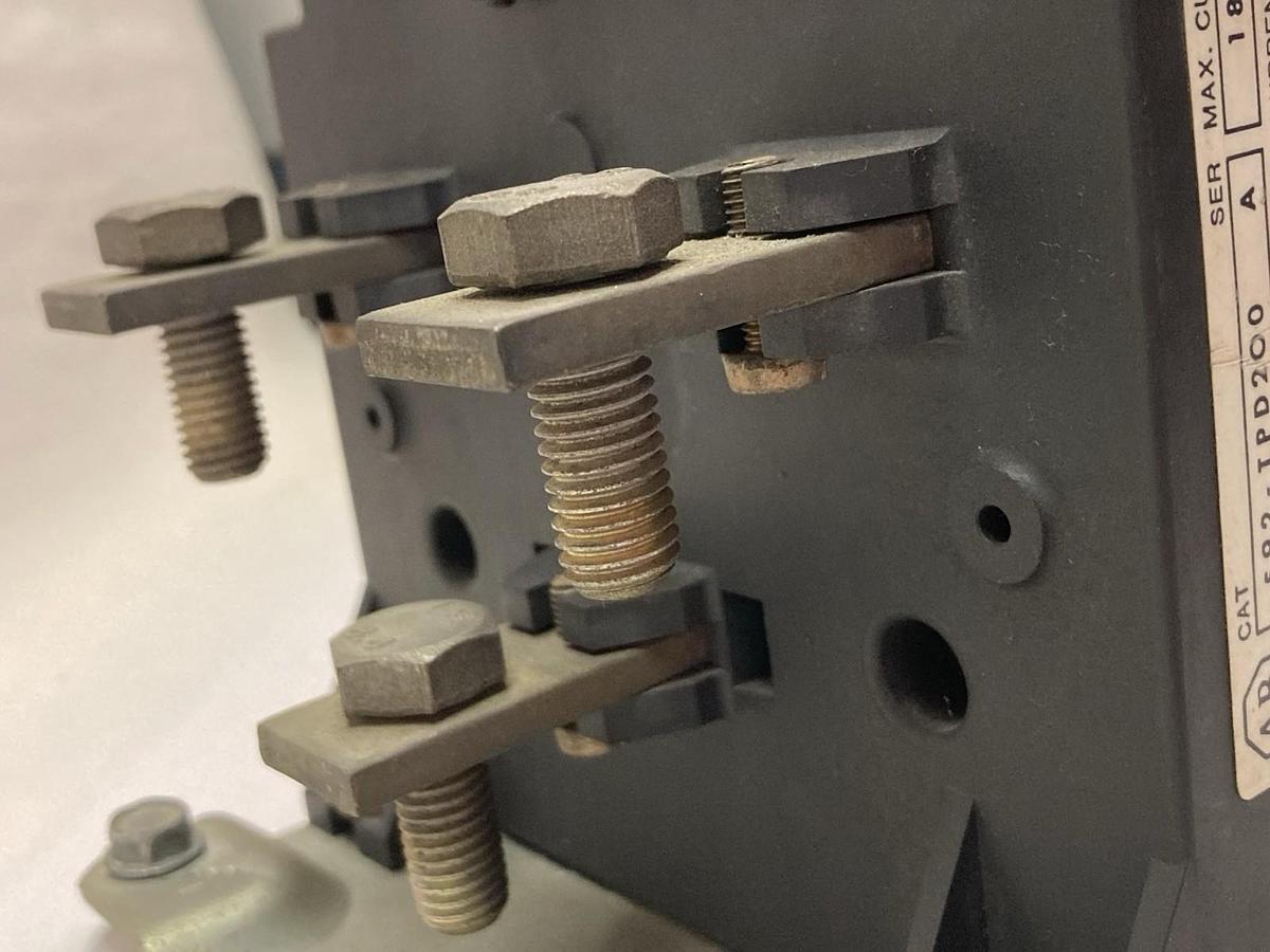 Allen Bradley,592-TPD200,Ser A Overload Relay Current Ratio 200/5