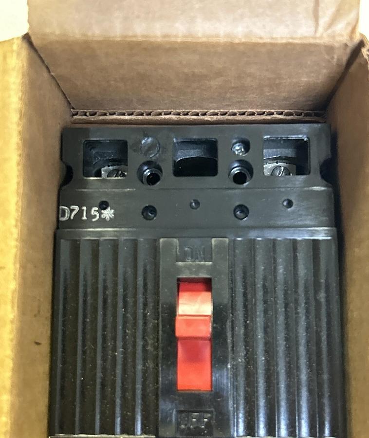 Used GENERAL ELECTRIC,THED126020WL,CIRCUIT BREAKER 20A 600V 2P NEW