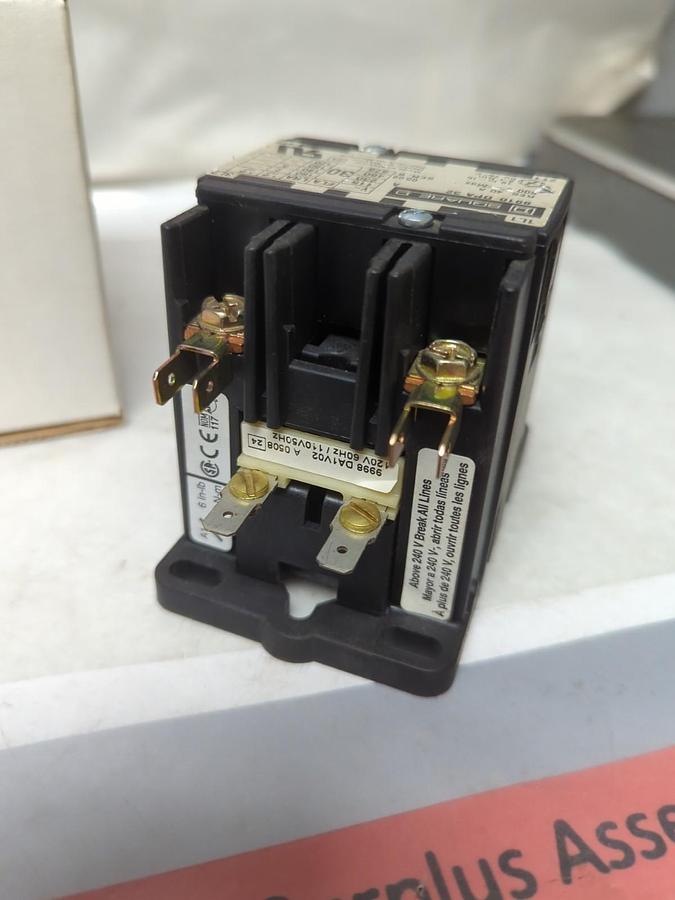 Used SQUARE D,8910 DPA 32,DEFINITE PURPOSE CONTACTOR 30 AMP 2-POLE PRE-OWNED