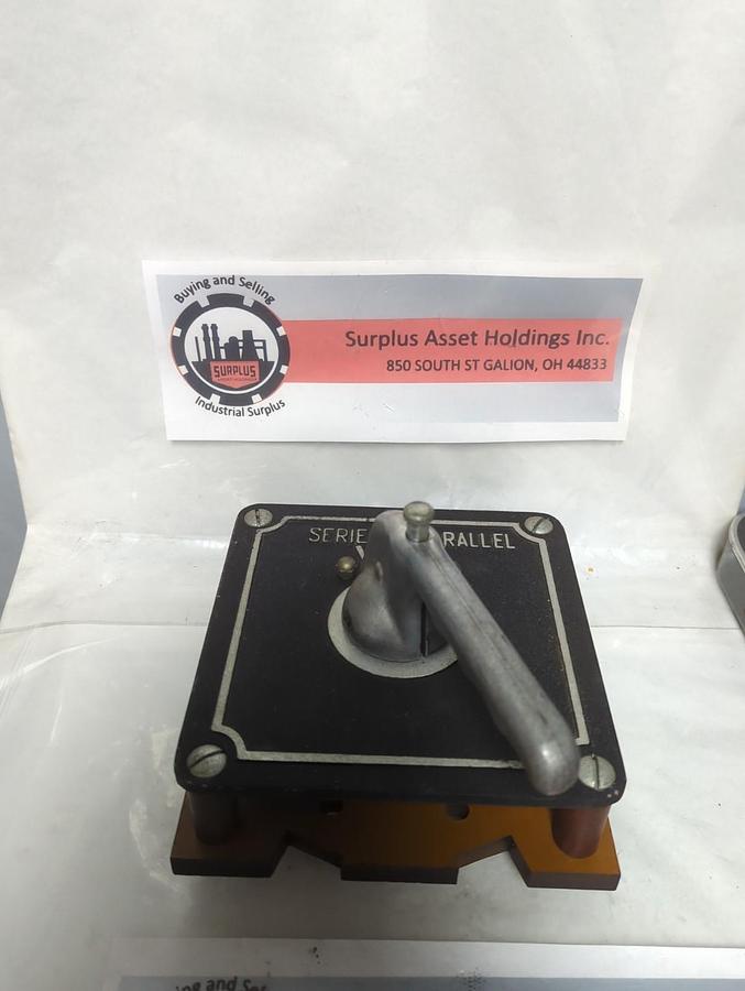 Used SQUARE D,9830-R201B,SERIES-PARALLEL SWITCH 600DC 600AC PRE-OWNED