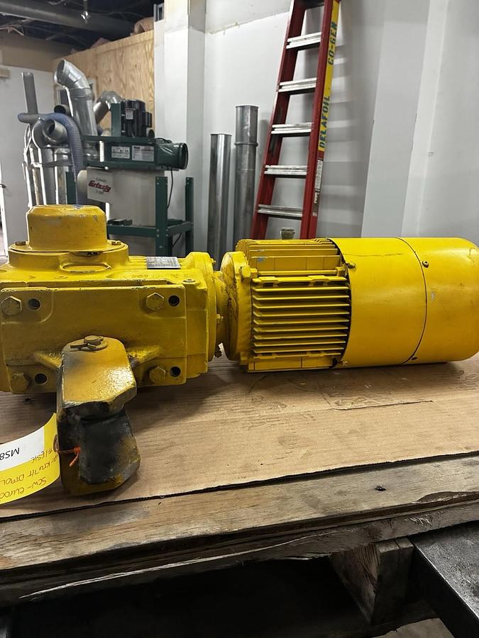 Used SEW EURODRIVE,KT67/T-DT90L-4/BMG/HR/TF/ES1C3,GEARMOTOR 2HP 3PH 30RPM