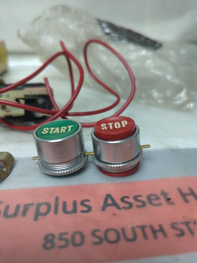 ALLEN BRADLEY,1481-N1,PUSH BUTTON KIT SIZES 00-0-1-2 NOS