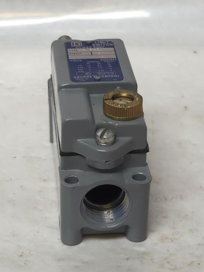 Used SQUARE D,9007 AW-42,LIMIT SWITCH SERIES A PRE-OWNED