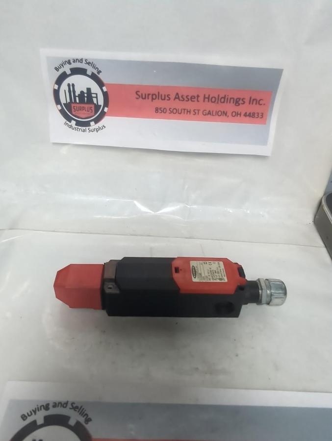 Used BANNER,SI-LS42UMH,SAFETY INTERLOCK SOLENOID 24-230V MC PRE-OWNED