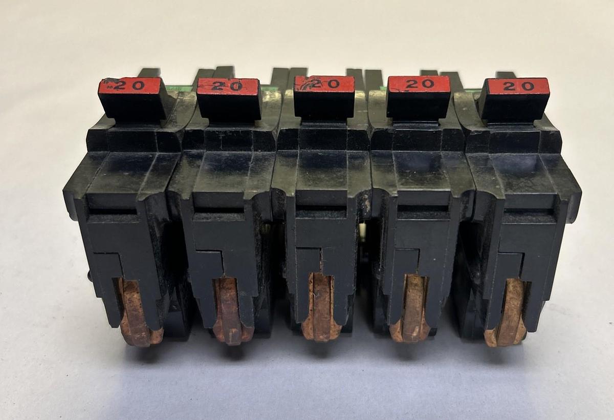 Used FEDERAL PACIFIC,NA-NI120,CIRCUIT BREAKER 20A 120/240V 1P LOT OF 5