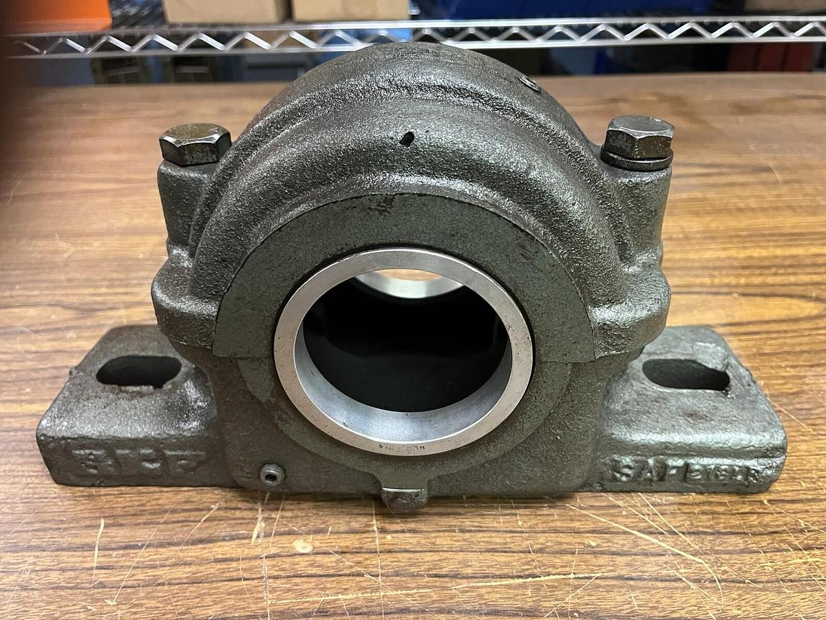 Used SKF,SAF218L,PILLOW BLOCK HOUSING 4"