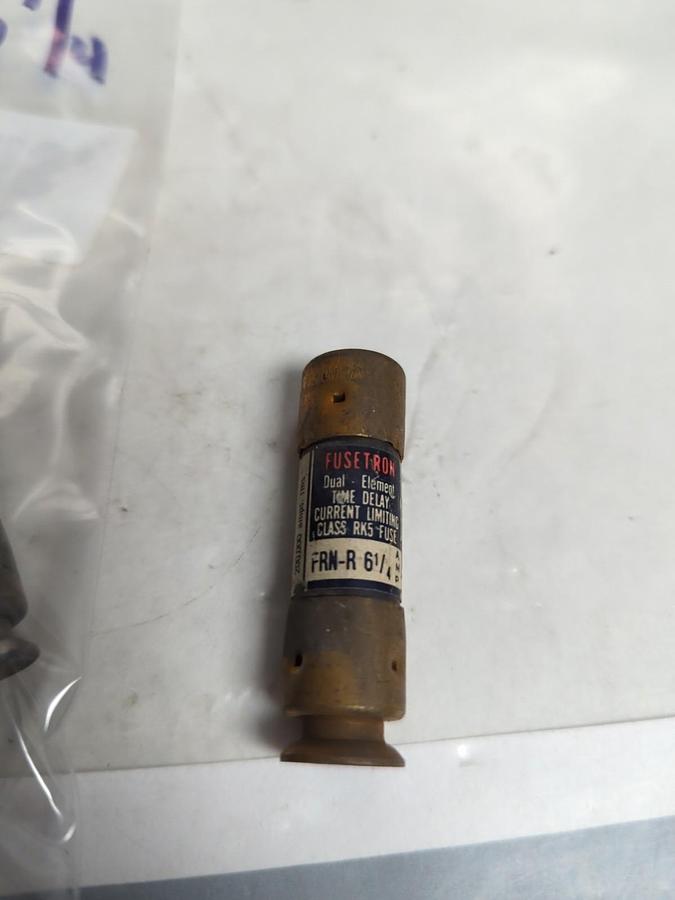 Used COOPER BUSSMANN,FRN-R-6-1/4,FUSETRON 6-1/4 AMP FUSE LOT OF 3 PRE-OWNED