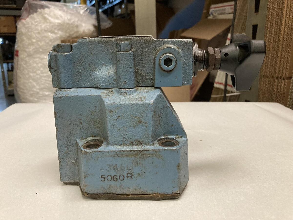 Used Rexroth,DR20-1-31/315YV/5,Hydraulic Relief Valve