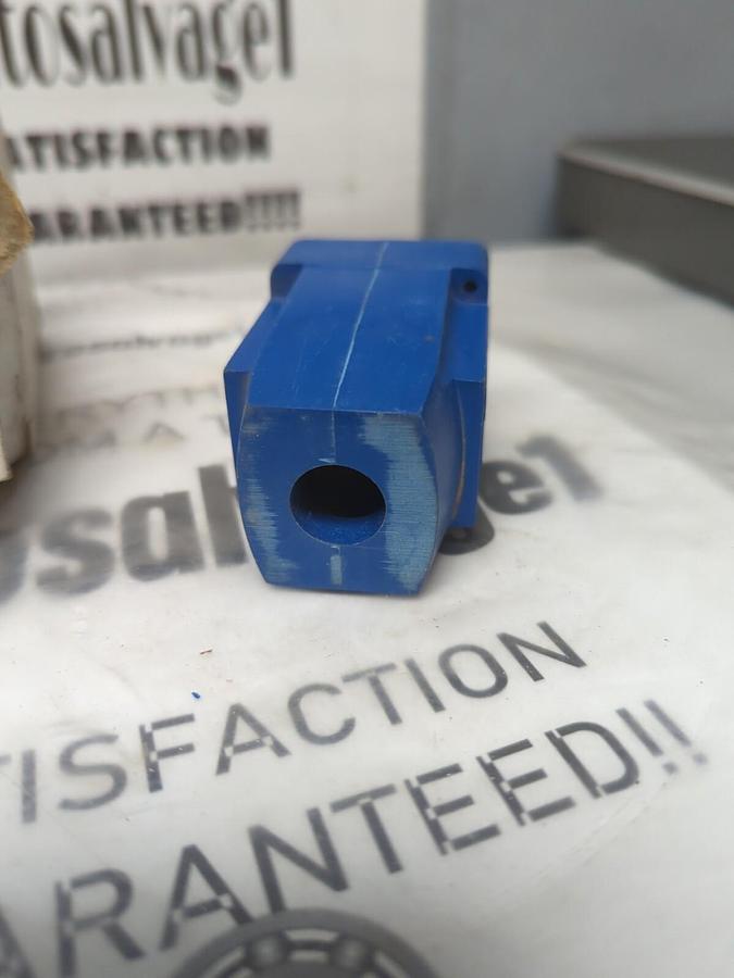 VICKERS,587960,COIL 250 VDC NOS