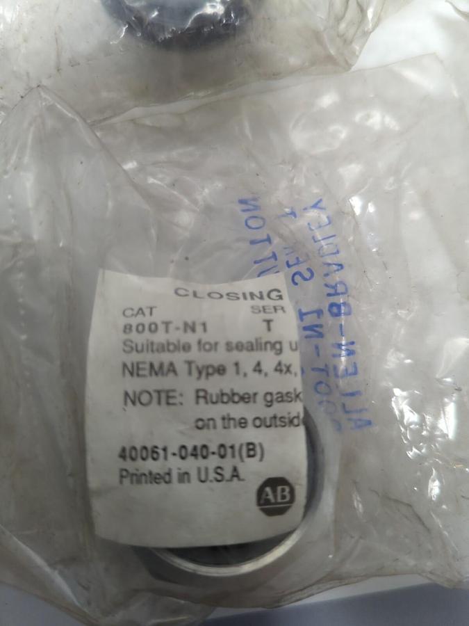 ALLEN BRADLEY,800T-N1,SERIES T CLOSING BUTTON GREY LOT OF 8 NEW