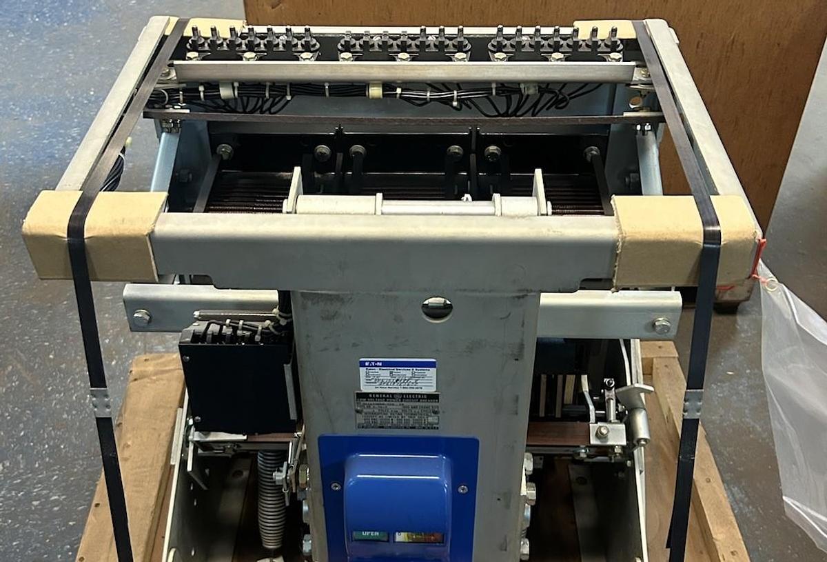 Used GENERAL ELECTRIC,AK-2-50-2,AIR CIRCUIT BREAKER 1600A 600V REFURBISHED