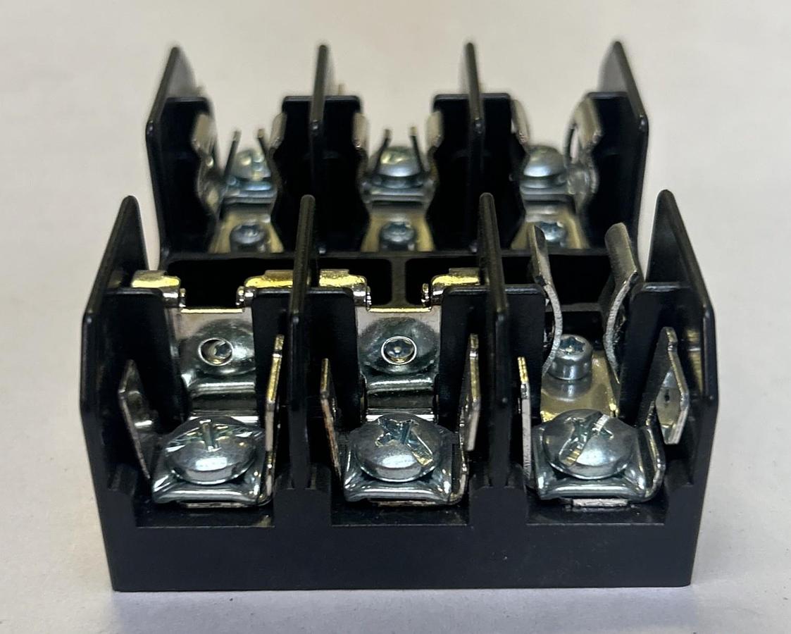 COOPER BUSSMANN,BCCM6033PQ,FUSE BLOCK HOLDER 30 AMP 600V 3 POLE LOT OF 2 NOS