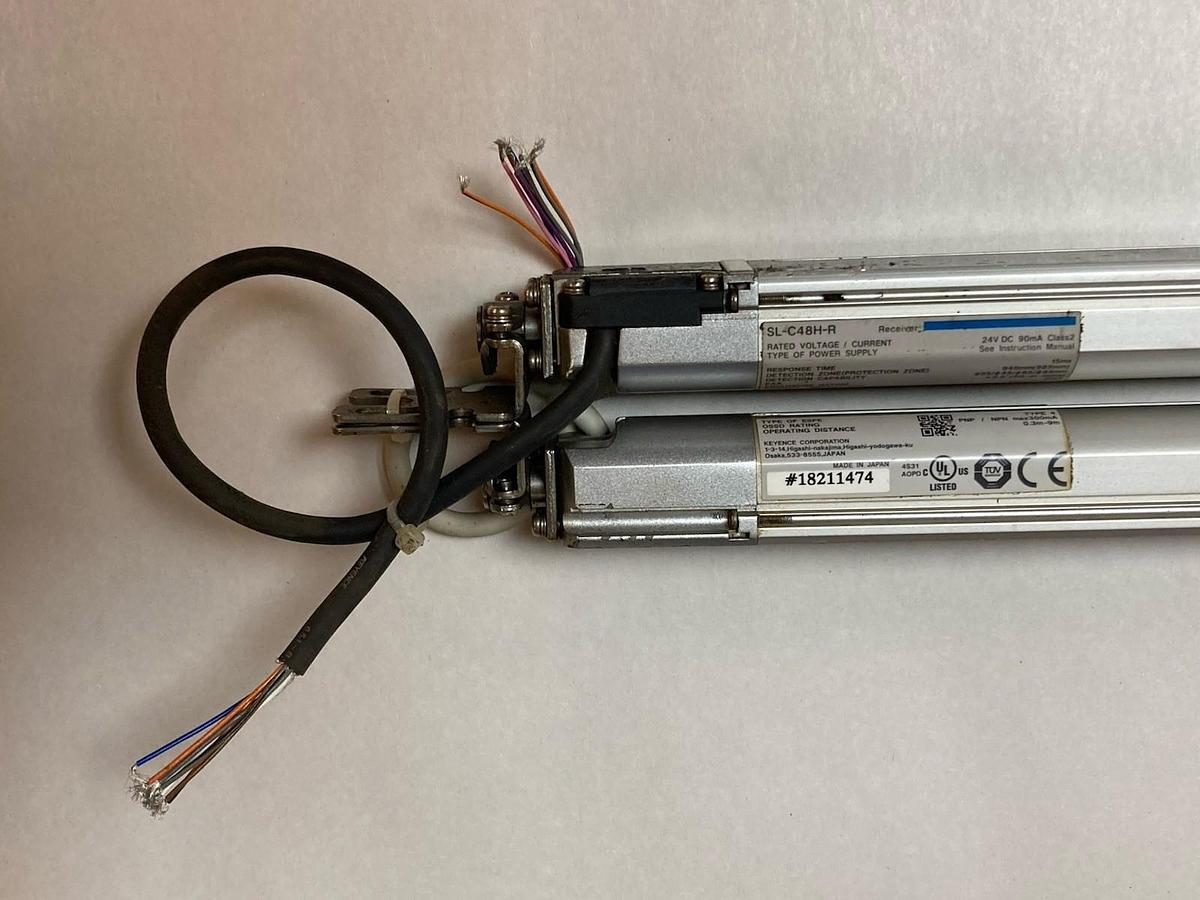 Used Keyence,SL-C48H-R/SL-C48H-T,Safety Light Cutrain Transmitter and Reciever 24 VDC