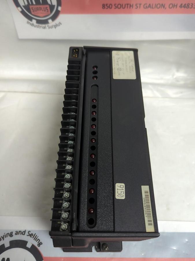 Used GE FANUC,IC660BBD101,GENIUS BLOCK I/O MODULE MISSING DOOR PRE-OWNED
