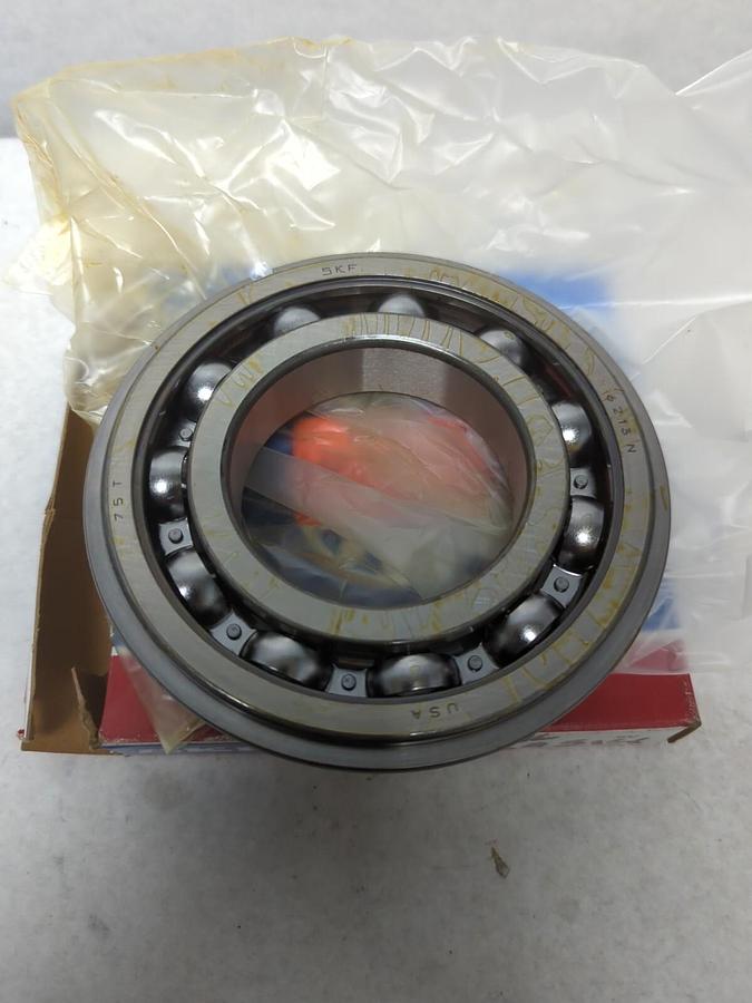 SKF,6213 NR,DEEP GROOVE BALL BEARING WITH SNAP RING NOS