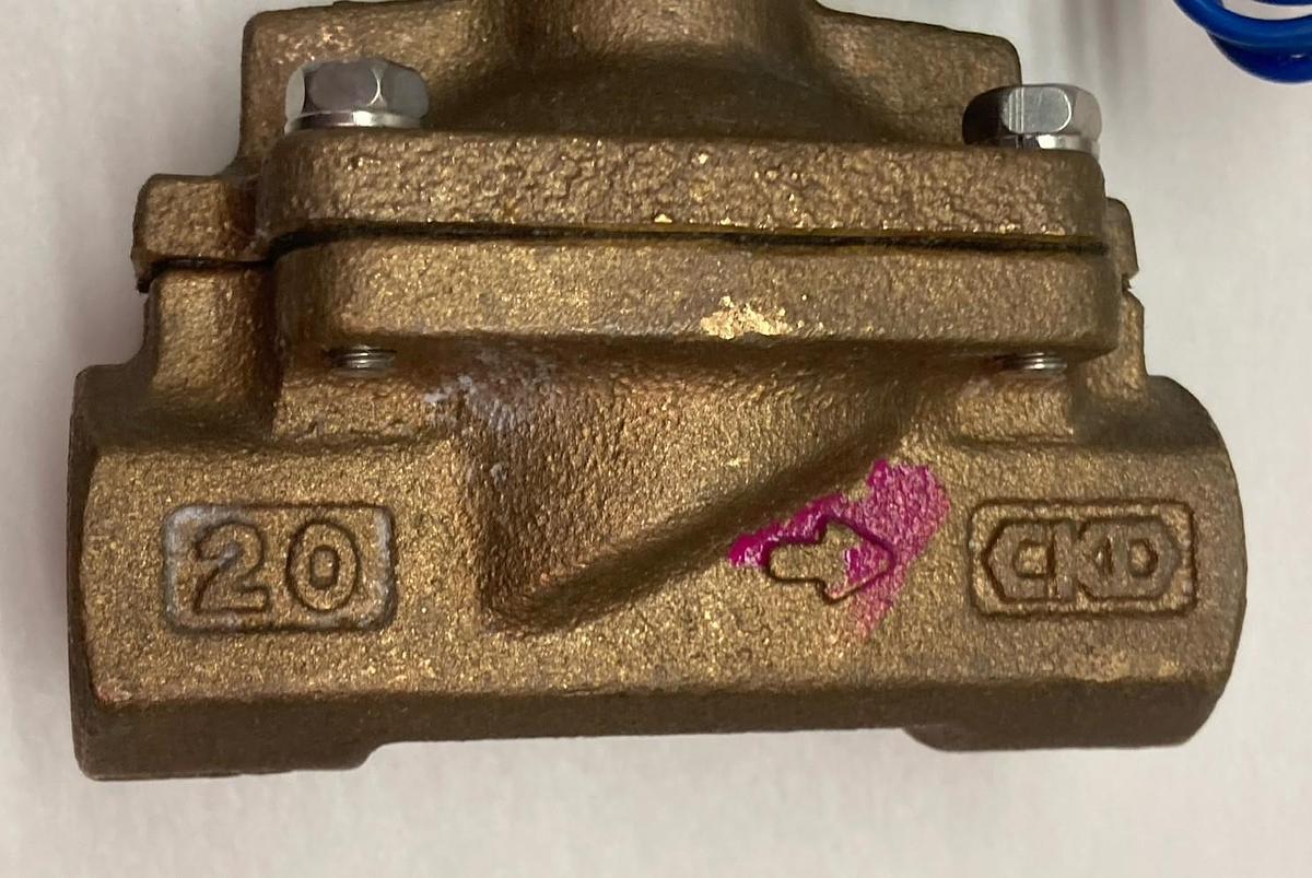 Used CKD,AD11-20A,Solenoid Valve Air 0.02-1 MPa Water 0.02-0.7 MPa 3/4 Inch Bore