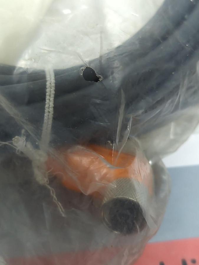 AVENTICS,R419800546,ROUND PLUG CONNECTOR 10M FD 18.01.18 NOS