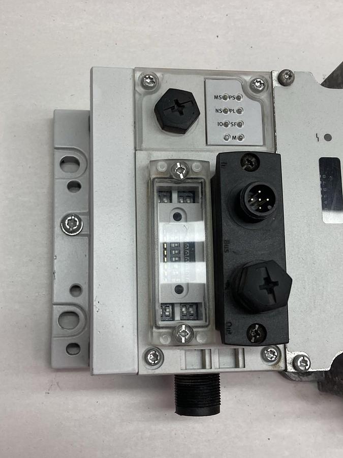 Used Festo,IEPR-03-4,0-LR,Control Block w/ Various Valves