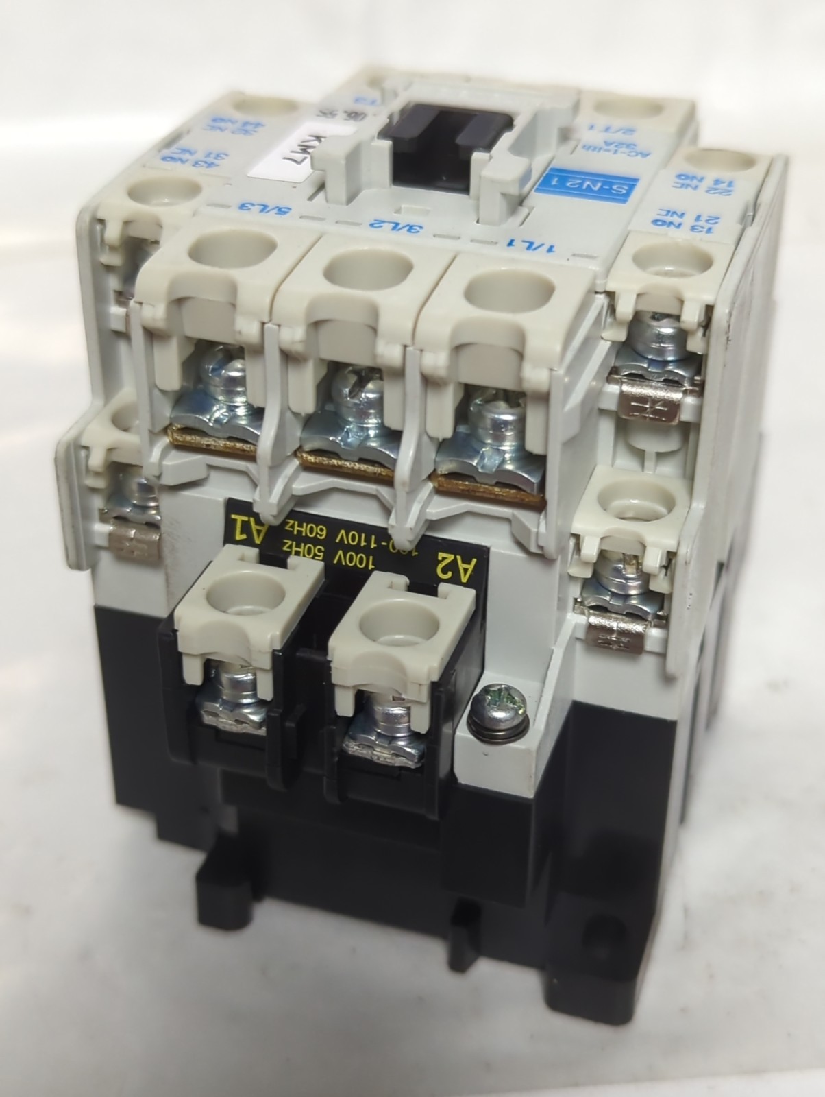 Used MITSUBISHI,S-N21,CONTACTOR PRE-OWNED