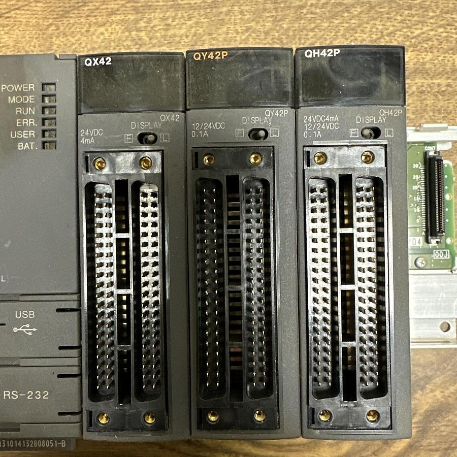 Used Mitsubishi Melsec,Q00UJCPU,Programmable controller with 3 components
