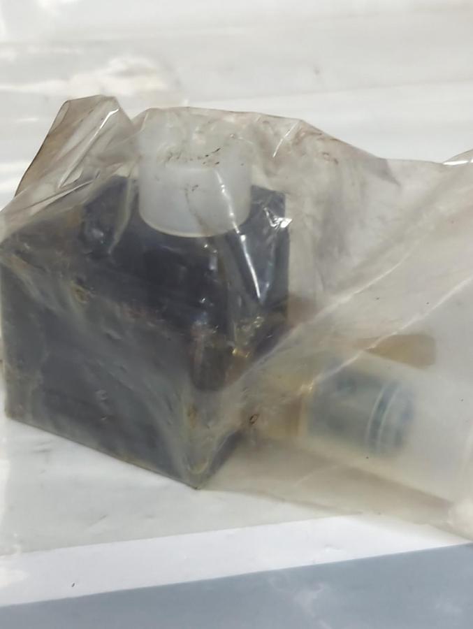 EATON VICKERS,SV4-10-C-0-24DG,SCREW IN CARTRIDGE VALVE NOS