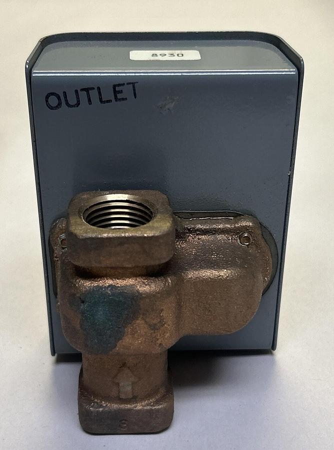 Used JOHNSON CONTROLS,F60B-1C,FLOW CONTROL NOS