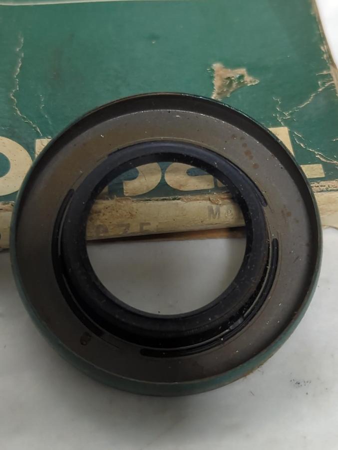 CHICAGO RAWHIDE,10975,OIL SEAL LOT OF 2 NOS
