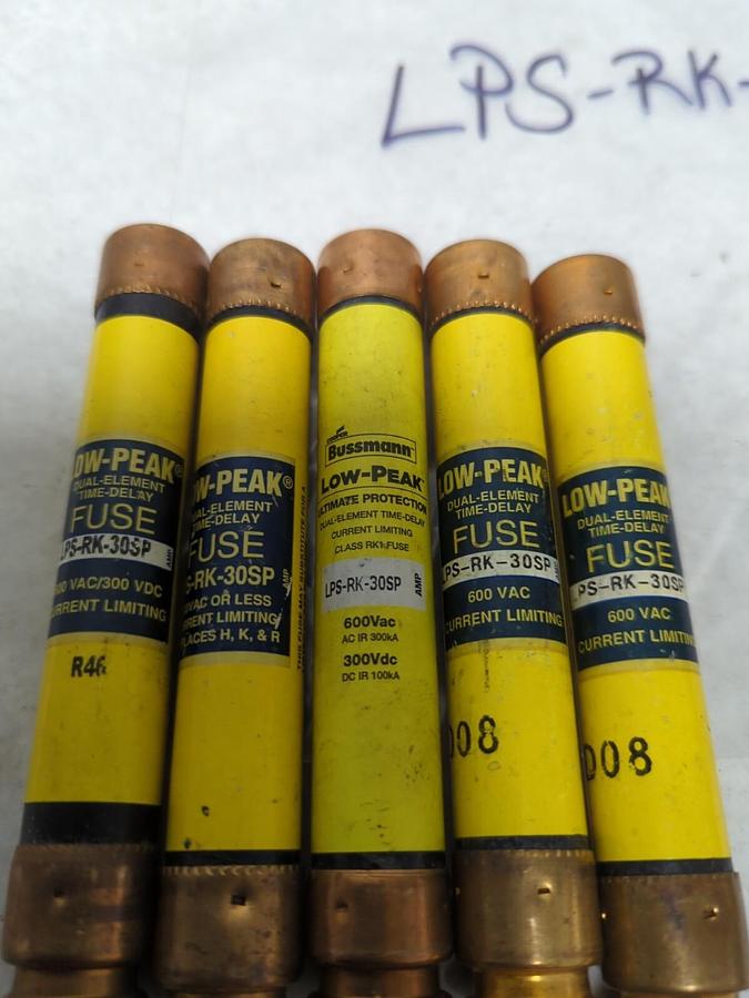 Used COOPER BUSSMANN,LPS-RK-30SP,LOW-PEAK 30 AMP FUSE LOT OF 5 PRE-OWNED