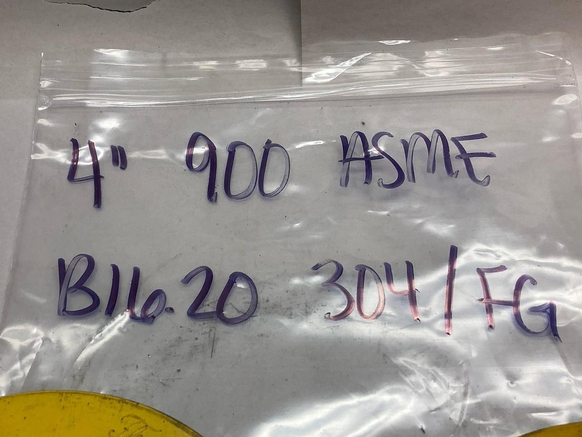 Flexitallic,900 ASME,4 Inch Spiral Round Gasket B16.20 304/FG LOT OF 6