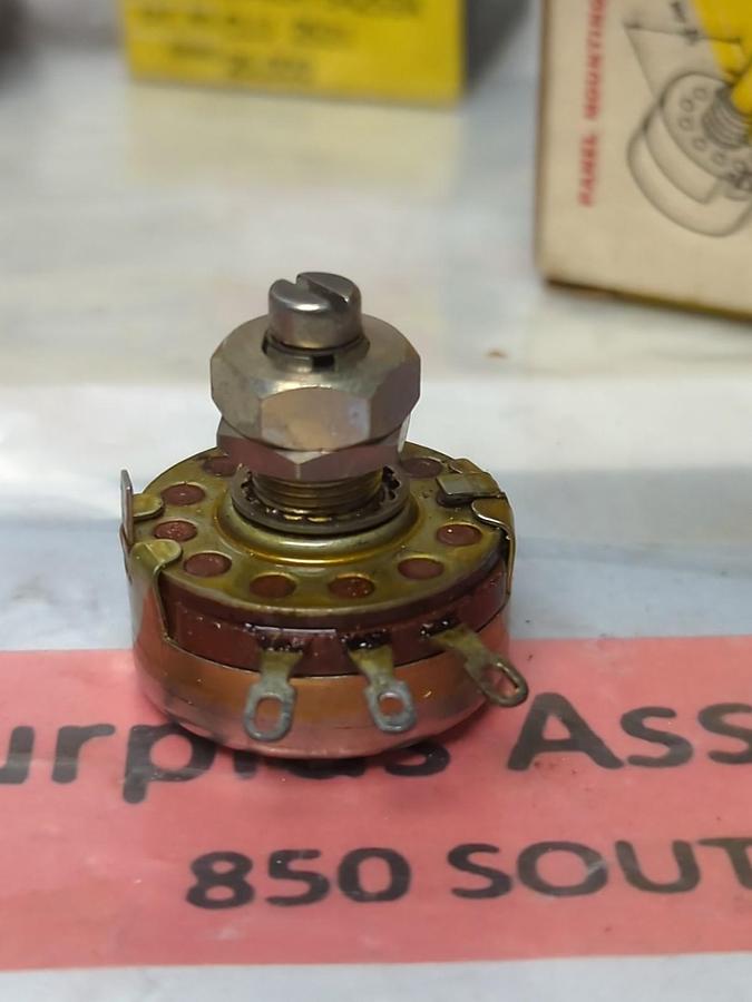 Used OHMITE,CLU-2531,POTENTIOMETER 2-WATT 25OOO OHMS LOT OF 5 PRE-OWNED