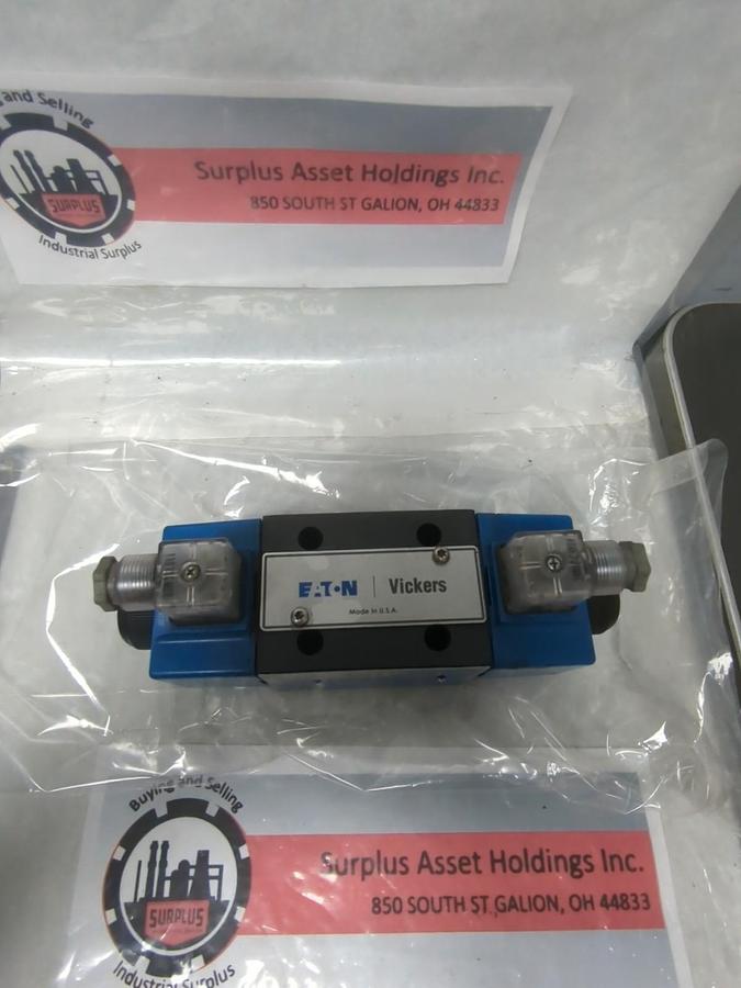 Used EATON VICKERS,DG4V4-016C-M-U-B5-10,SOLENOID VALVE 4500/1750PSI 310/120 BAR