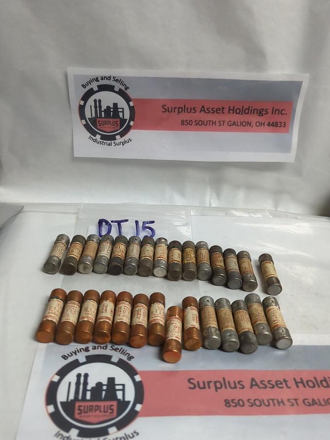 Used GOULD SHAWMUT,OT15,ONE TIME 15 AMP FUSE LOT OF 29 PRE-OWNED