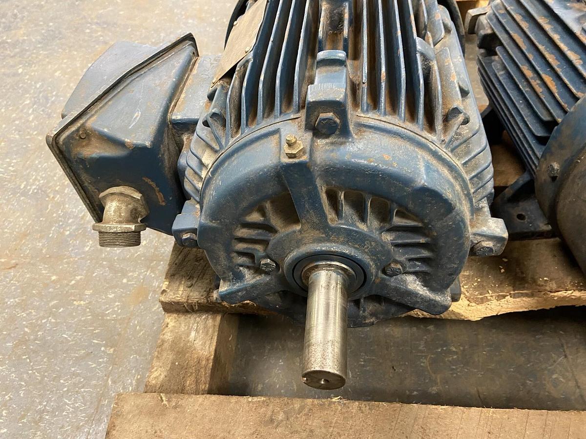 Used Siemens,RGZEAD,5Hp Motor 460V 1750RPM Frame 215