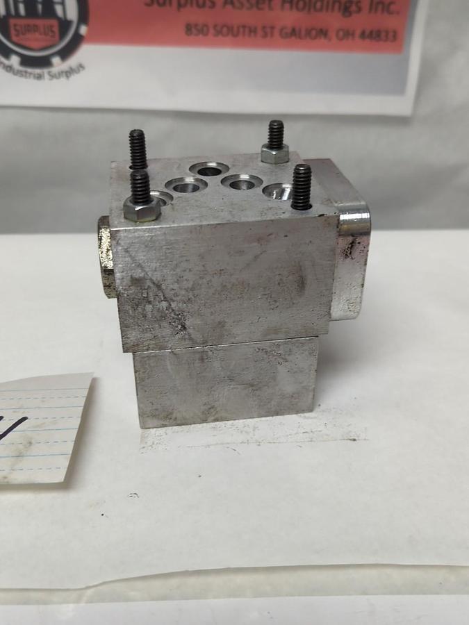 Used SUN HYDRAULICS,BBA,MANIFOLD ID61-A2+ PRE-OWNED