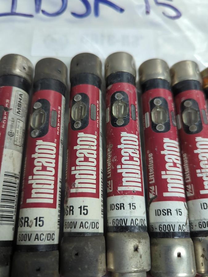 Used LITTELFUSE,IDSR-15,INDICATOR 15 AMP FUSE LOT OF 7 PRE-OWNED