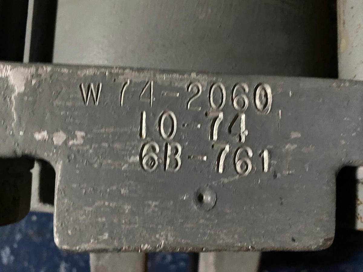 UNBRANDED,W74-2060,Aluminium Pneumatic Cylinder Bore 1.25 inch Base 12.5 inch AL